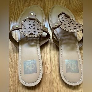 Dolce Vita thong style sandals size 7.5